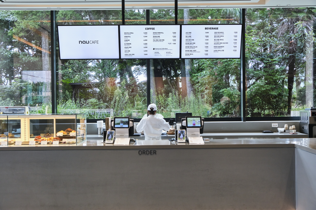 나우부터 랄프스커피까지, '패션+커피' 공간 및 굿즈 비즈니스 확대 1055-Image